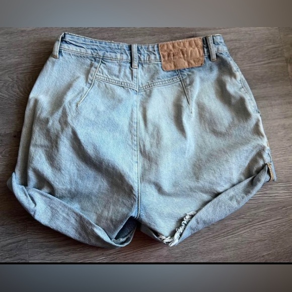 One Teaspoon shorts size 26 - Picture 3 of 3